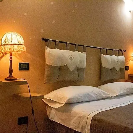 Casa Manuela فندق مبيت وإفطار 3*