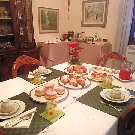 فندق مبيت وإفطار Casa Manuela 3*