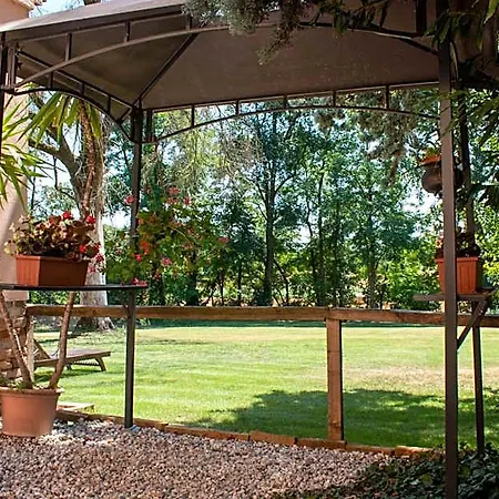 Casa Manuela فندق مبيت وإفطار مانتوفا