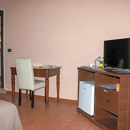 Casa Manuela فندق مبيت وإفطار مانتوفا